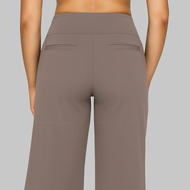 Aria The ultimate stretch pants