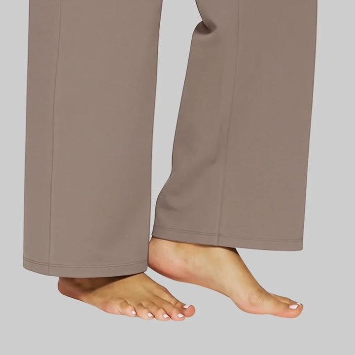 Aria The ultimate stretch pants