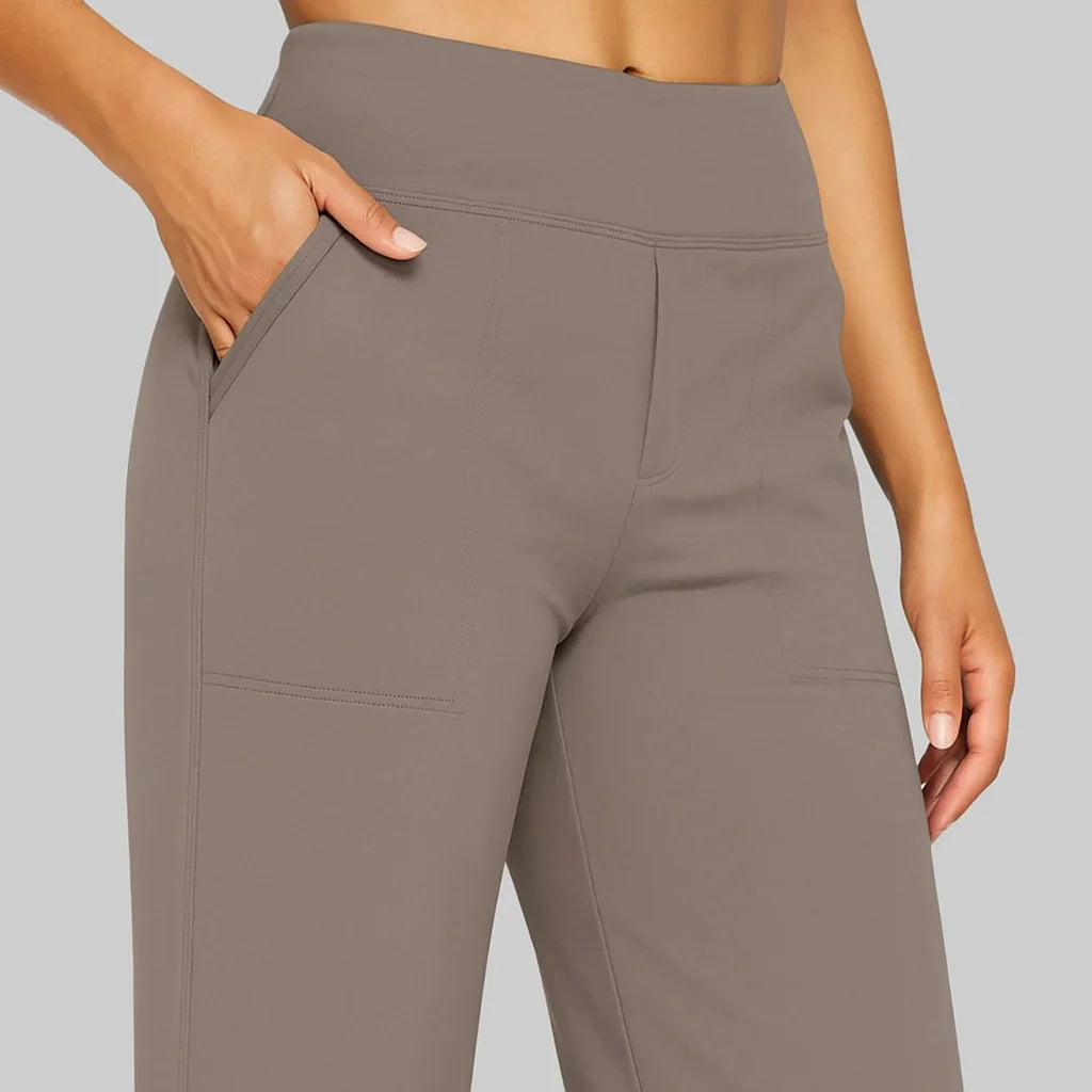 Aria The ultimate stretch pants